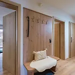 Isskogel Apartament *