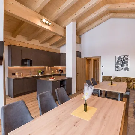 Isskogel Apartman *